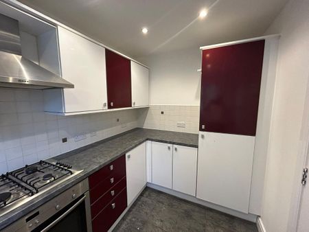 3 bedroom end of terrace house to rent - Photo 4