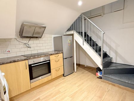 Two double room close to ilford station- 1675 pcm inclusive bills - Photo 5