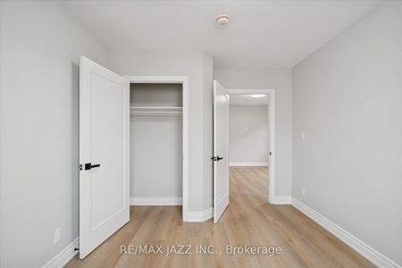 251 Simcoe Street S #204 - Photo 2