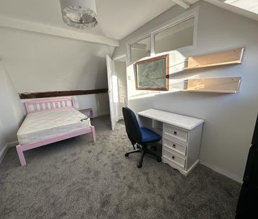 3 Bed Terraced House, Loxley View Road, S10 - Photo 3