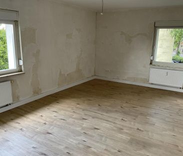 Moderne 3-Zimmer-Wohnung mit kleinem Balkon - Foto 1