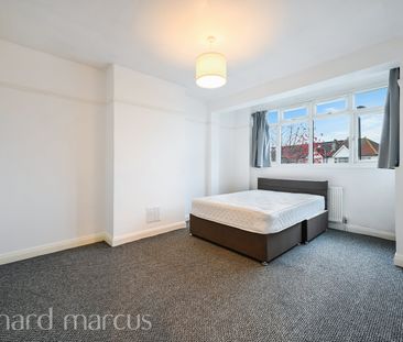 Streatham Vale, London - Photo 2