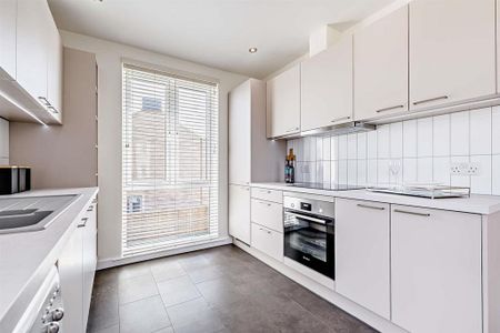 4 bedroom townhouse to rent - Photo 4