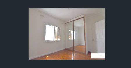 Huge 5 bedroom house - Photo 5