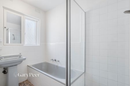 4 / 5 Ravens Grove, ST KILDA EAST - Photo 4