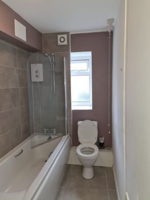 1 Bed Flat, Ashley Road, BS6 - Photo 1