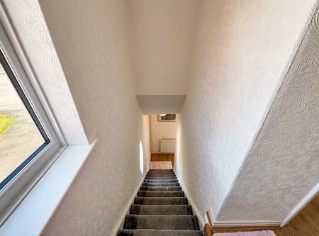 3 Bed Semi-Detached House, Rodbourne Road, B17 - Photo 4