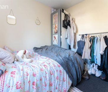 5 bedroom semi-detached house to rent - Photo 2