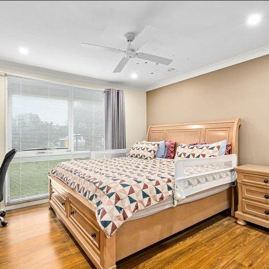 Beautifully Maintained Family Home for Rent - Photo 1