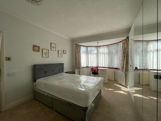 1 bedroom in a house share to rent - Photo 1