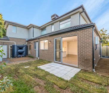 Modern Comfort Meets Low Maintenance Living - Photo 6