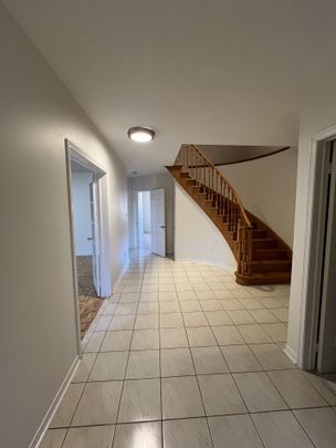 For Lease - 113 Redondo Drive, Vaughan, Ontario - Photo 1