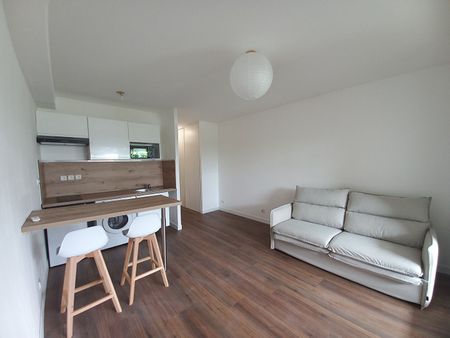 Location Appartement 1 pièce 24m² LA BRETAGNE 97490 - Photo 3