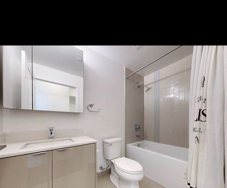For Lease - 100 Eagle Rock Way Unit# 827, Vaughan, Ontario - Photo 4