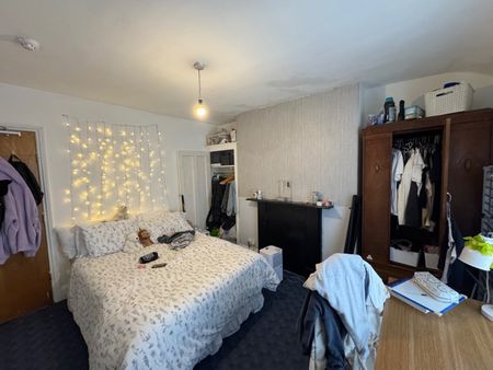 7 Bed Terraced House, Arundel Avenue, L17 - Photo 4