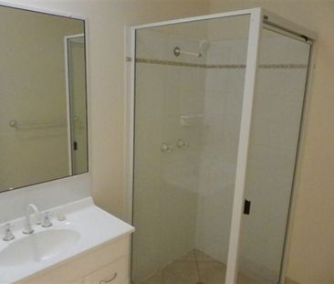 2/4 Wagner Street, Oonoonba - Photo 5