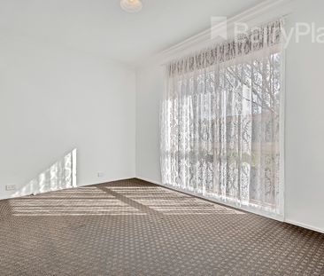 Prime Location in the heart of Craigieburn! - Photo 4