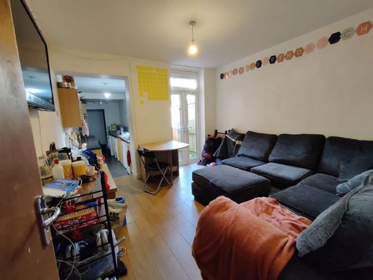 7 bedroom house to rent - Photo 1