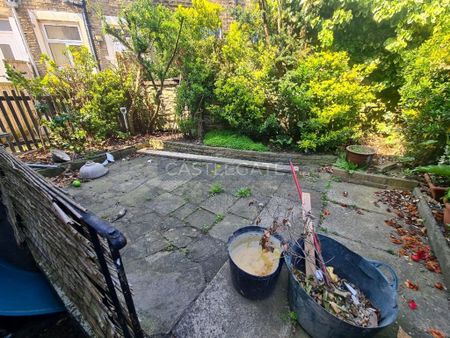3 bedroom detached house to rent - Photo 3