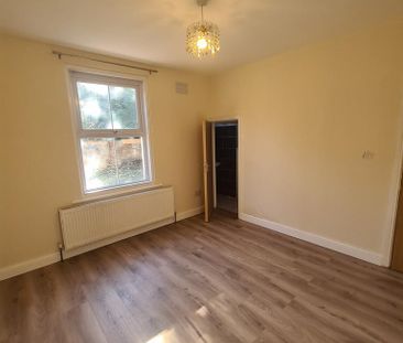 4 bedroom detached house to rent - Photo 1