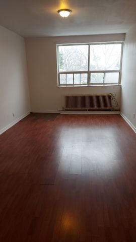 For Lease - 2881 Lawrence Avenue Unit# 3, Toronto, Ontario - Photo 2