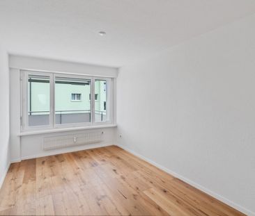 Gepflegte 4.5-Zimmer-Wohnung mit Balkon in Bülach - Photo 4