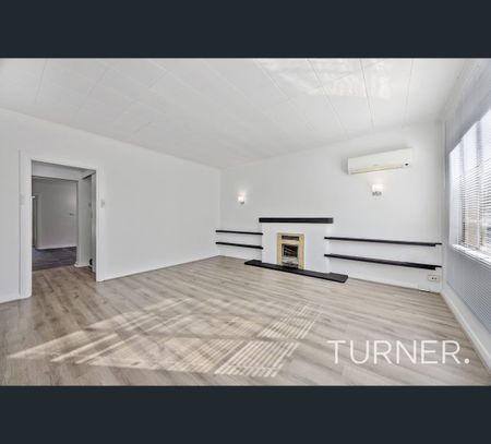 11 Gawler Avenue, West Hindmarsh, SA 5007 - Photo 4
