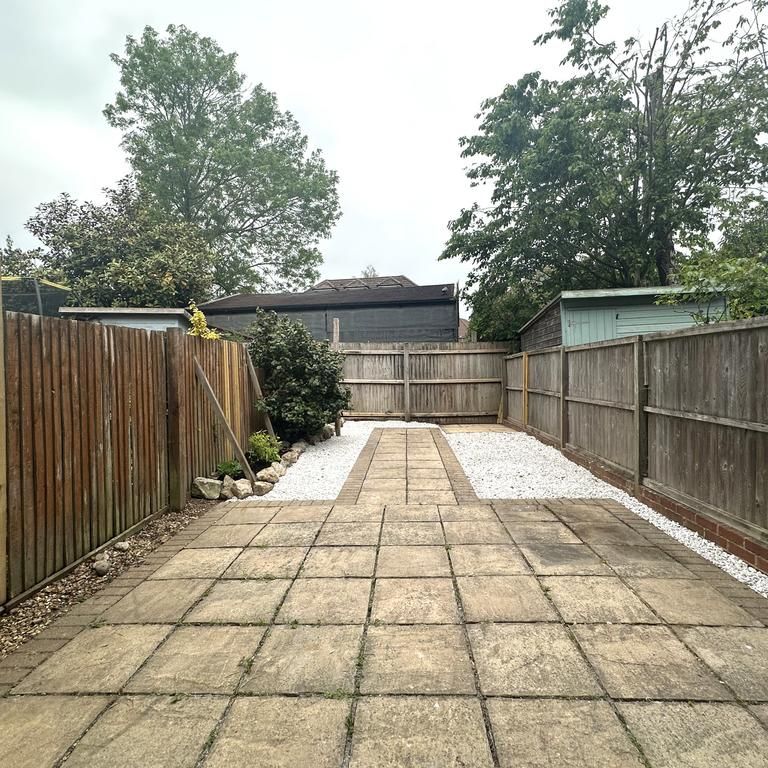2 bedroom terraced house to rent - Photo 1