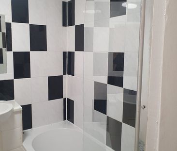 Room in a Shared Flat, Innerd Court, CR0 - Photo 3