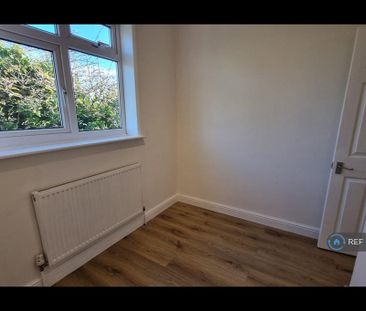 2 bedroom maisonette to rent - Photo 4