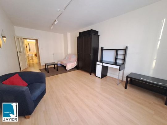 APPARTEMENT MEUBLÉ PROCHE CENTRE-VILLE - Photo 1