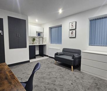 5 bedroom terraced house to rent - Photo 1