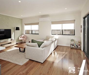 Beautifully Maintained & Ideally Located - Photo 2