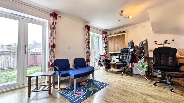 4 bedroom house to rent - Photo 1