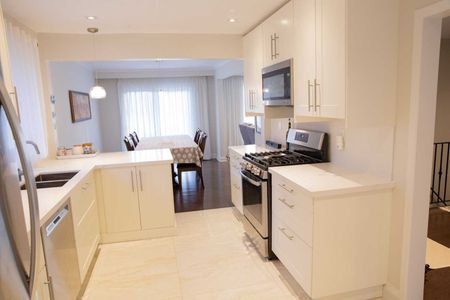 For Lease - 65 Bellbury Crescent, Toronto, Ontario - Photo 5