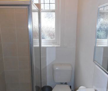 Room D, 3/96 Grey Street, St Kilda - Photo 5