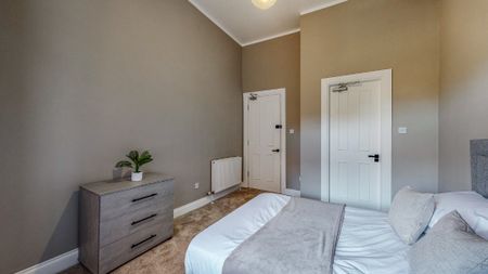 Vinicombe Street, Hillhead, Glasgow, G12 8BH - Photo 2