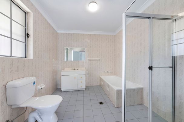 Modern 3-Bedroom + Study Townhouse in Prime North Parramatta Location - Photo 1