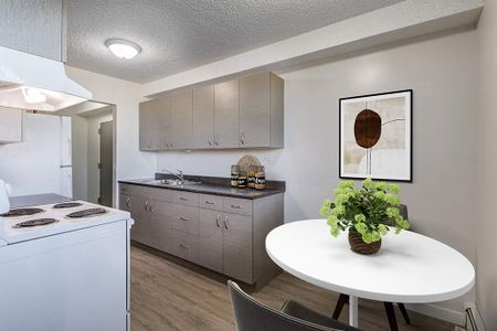 Renovated Suite - 1 Bedroom - Photo 5