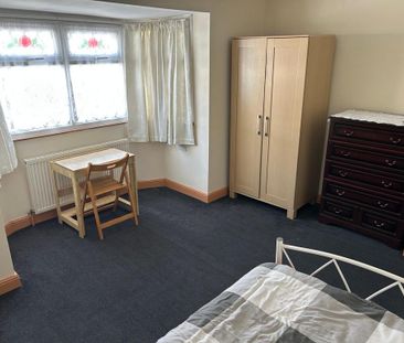 6 bedroom semi-detached house to rent - Photo 5