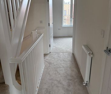 3 Bed Terraced House, Arthur Drummond Avenue, SE18 - Photo 1