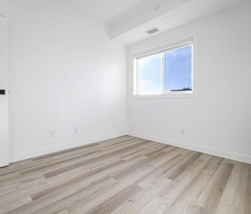 Jersey: Black Accents – 196 Colony, Winnipeg, MB - Photo 2