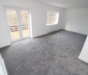 House - Terraced For Rent Castleton Avenue, Treorchy - Photo 1