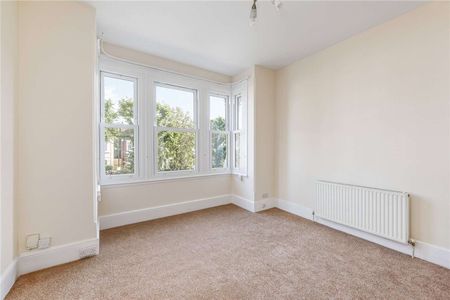 A very well presented one bedroom first floor apartment. - Photo 3