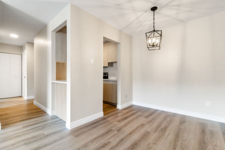 5055 Boul. des Sources, #300 - Photo 3