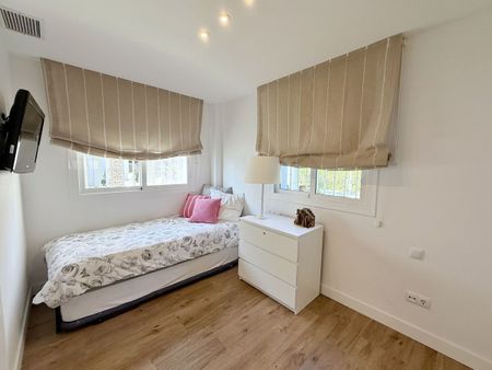 Apartment in La Quinta, Costa del Sol - Photo 3