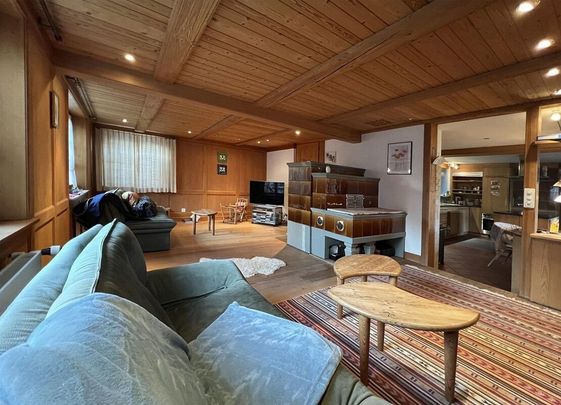 Family-friendly farmhouse with large garden and modern amenities - Photo 1