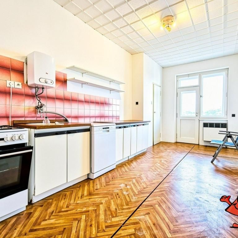 Pronájem bytu 1+1 57 m2 - Fotografie 1
