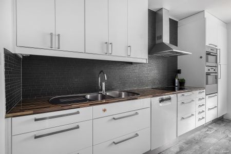 Särstavägen, Knivsta - Photo 2