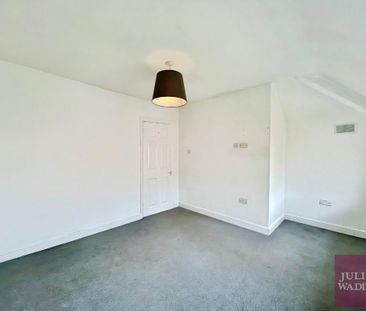 2 bedroom semi-detached house to rent - Photo 4